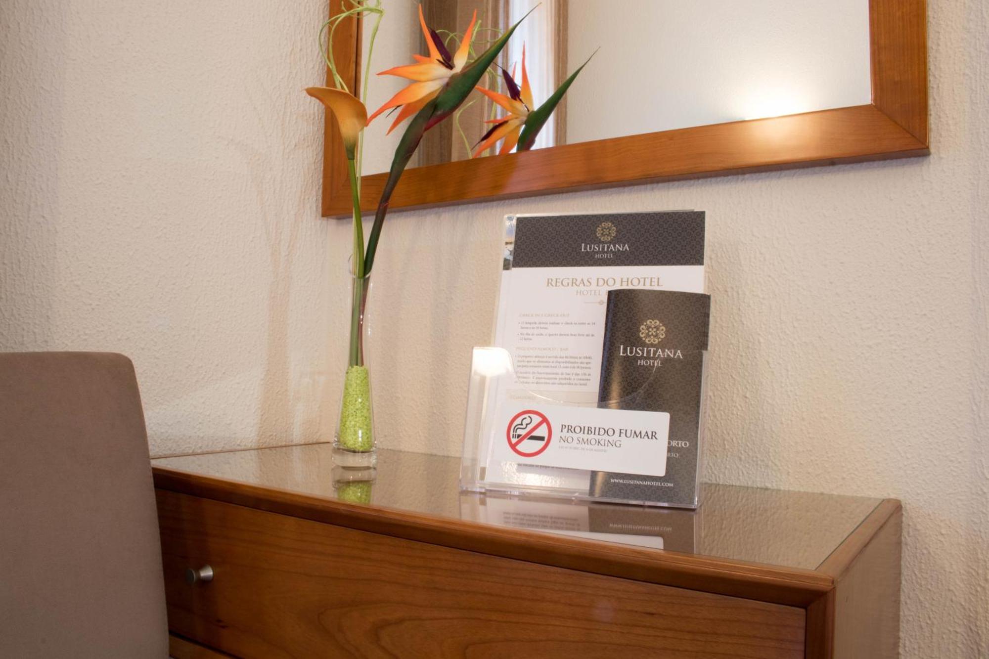 Lusitana Hotel Porto Room photo